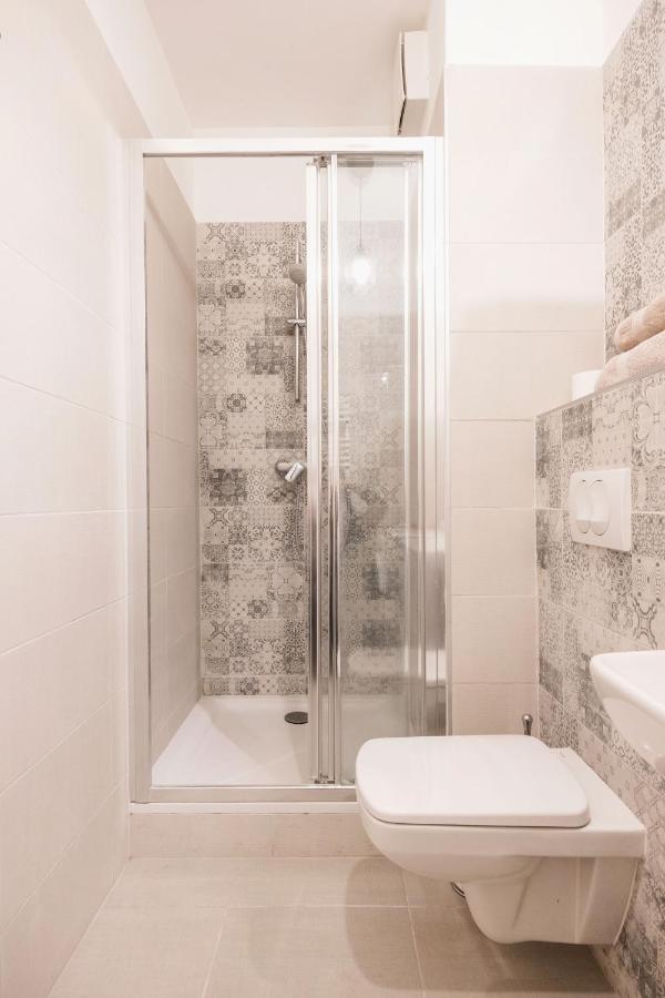 Stylish And Cozy Studio In The Heart Of The City Apartment Budapest Ngoại thất bức ảnh