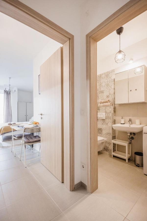 Stylish And Cozy Studio In The Heart Of The City Apartment Budapest Ngoại thất bức ảnh